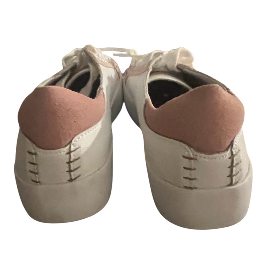 NWOT Outwoods Shauna women’s 8 white and pink lace up sneakers with air holes - Picture 5 of 8